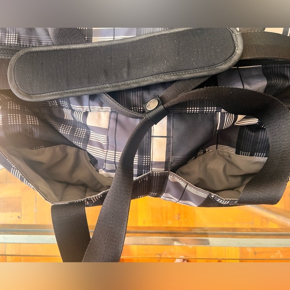 The North Face Bag - Picture 3 of 16